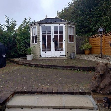 Апартаменты Self Contained Garden Annexe In Бодмин Экстерьер фото