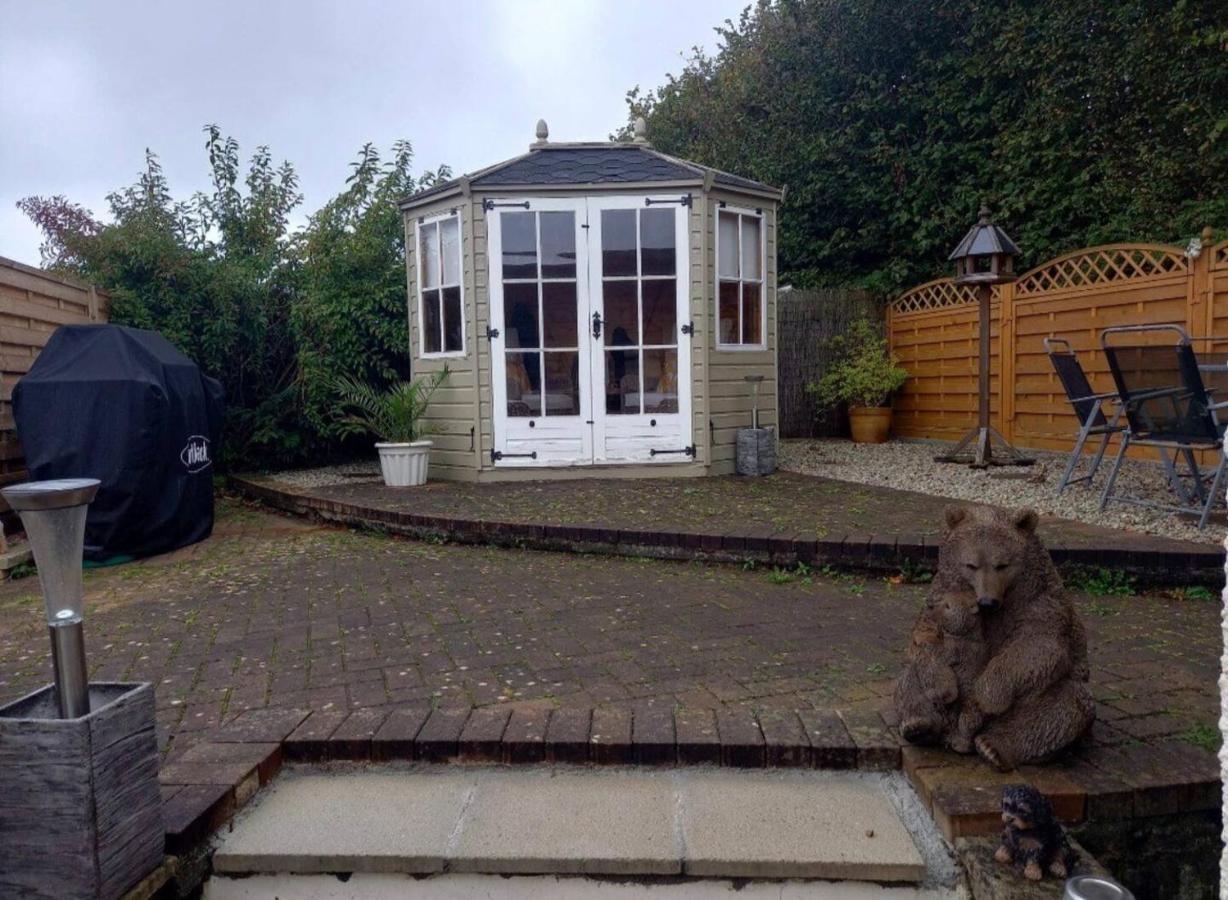 Апартаменты Self Contained Garden Annexe In Бодмин Экстерьер фото